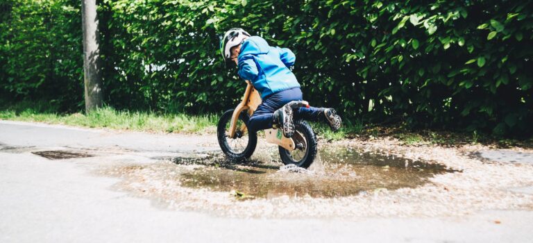 Fordelene ved at lære dine børn at cykle